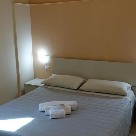 Cairoli Exclusive Rooms & Suite Brindisi Eksteriør billede