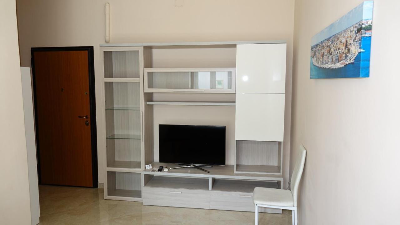 Cairoli Exclusive Rooms & Suite Brindisi Eksteriør billede