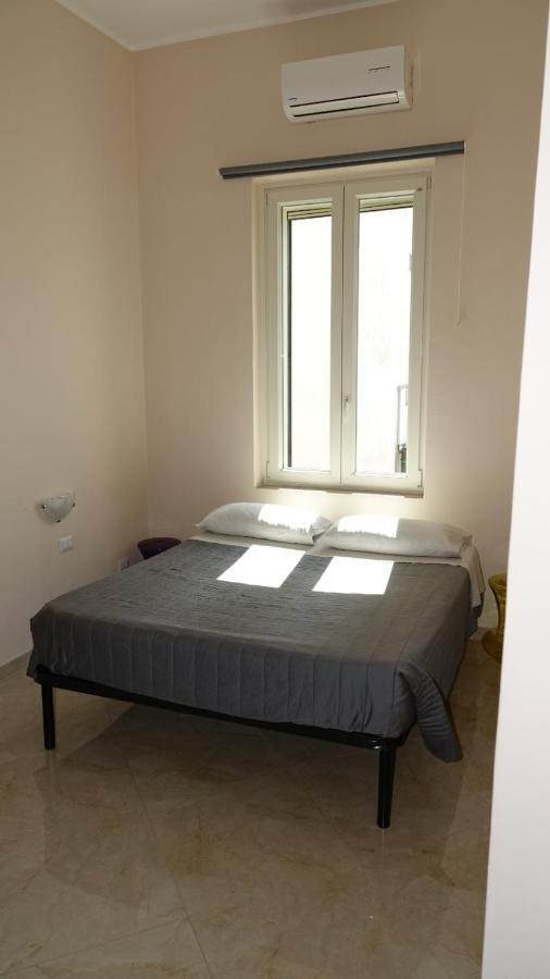 Cairoli Exclusive Rooms & Suite Brindisi Eksteriør billede