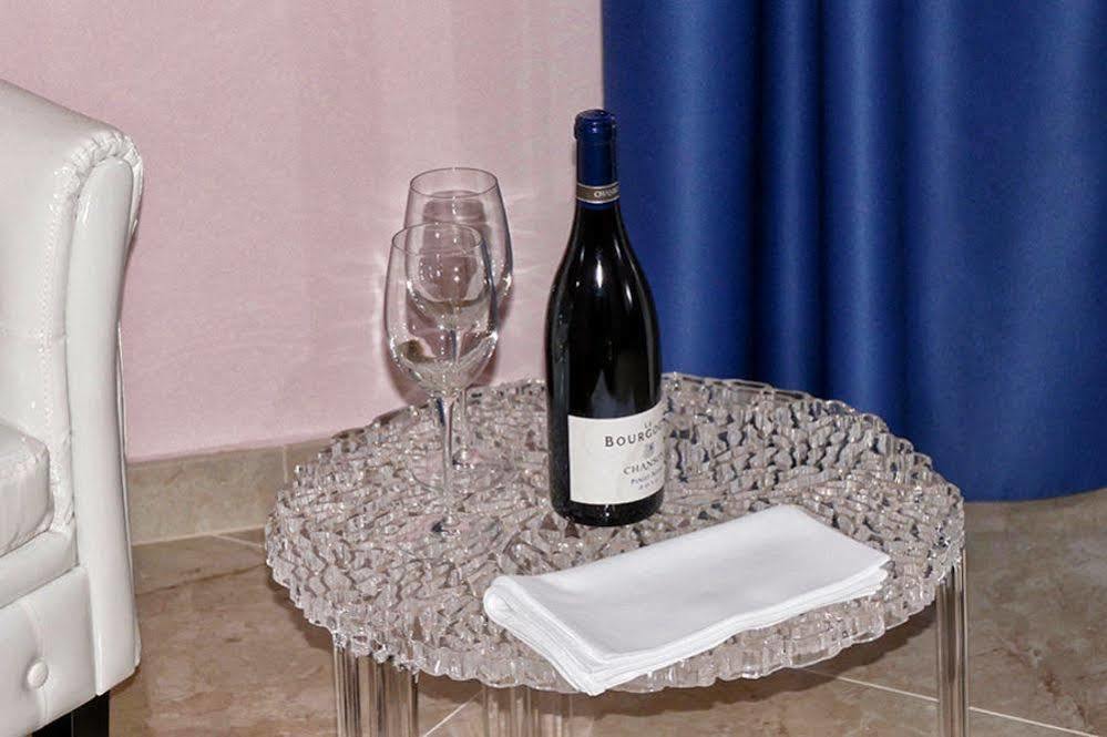 Cairoli Exclusive Rooms & Suite Brindisi Eksteriør billede