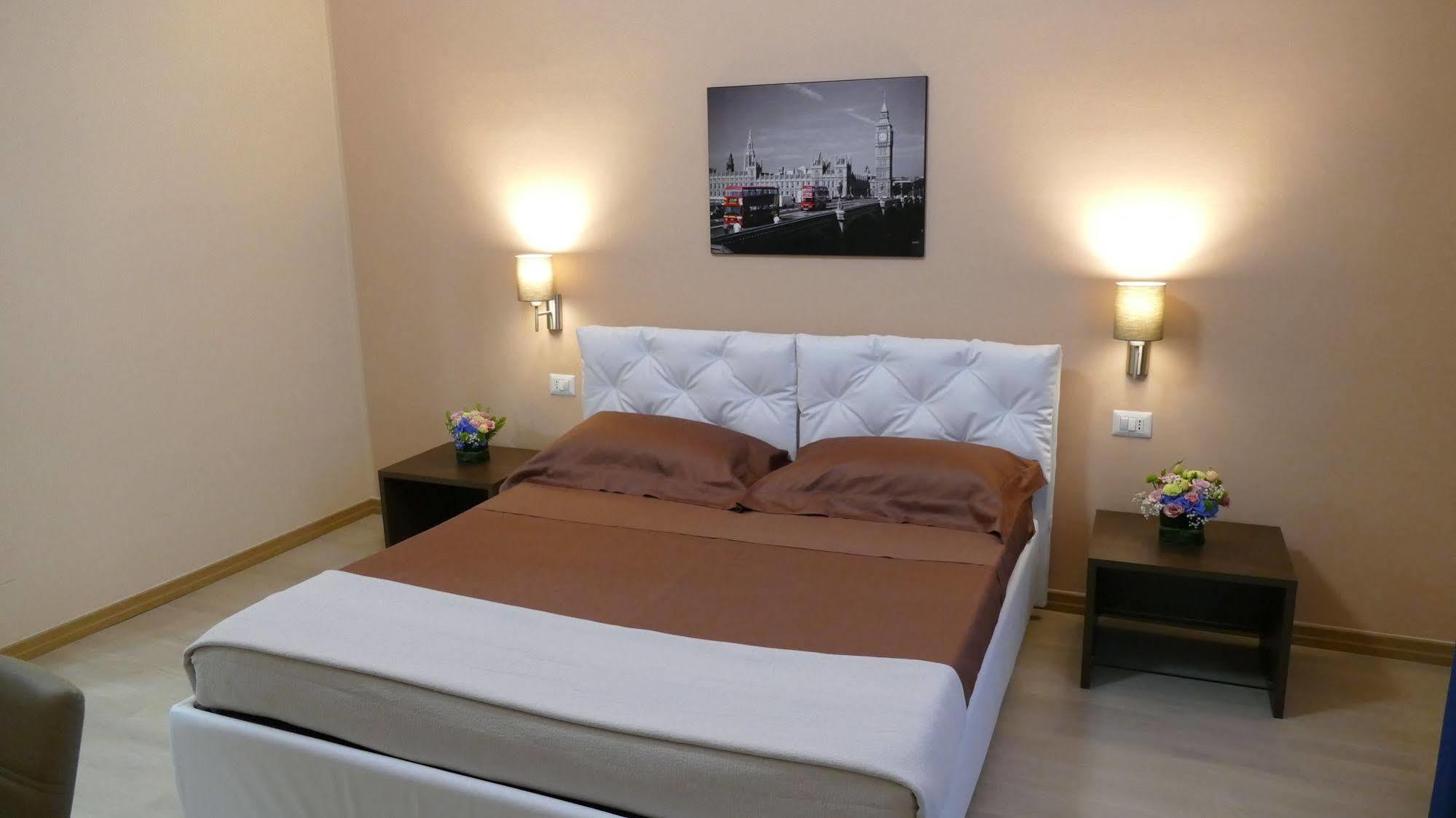 Cairoli Exclusive Rooms & Suite Brindisi Eksteriør billede