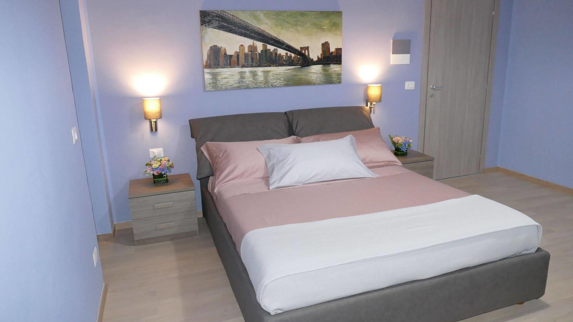 Cairoli Exclusive Rooms & Suite Brindisi Eksteriør billede
