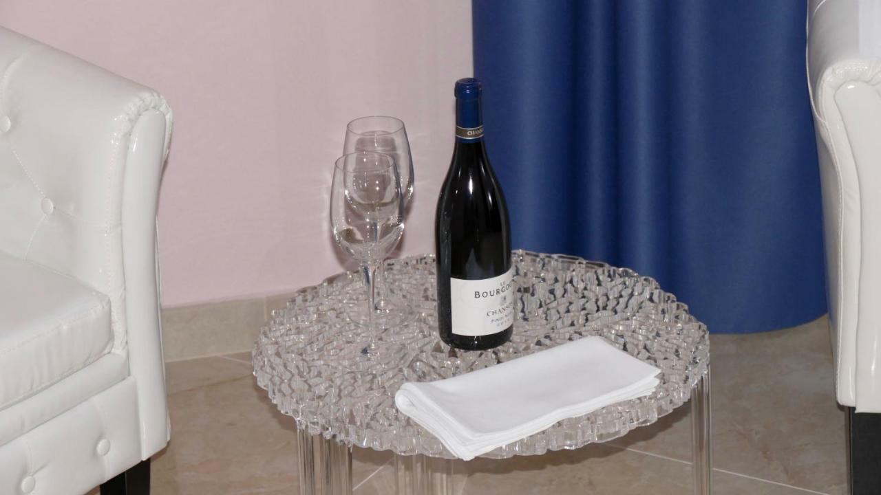 Cairoli Exclusive Rooms & Suite Brindisi Eksteriør billede