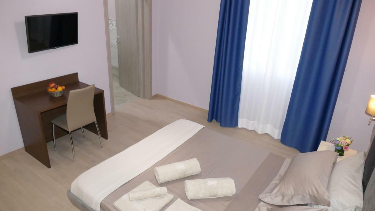 Cairoli Exclusive Rooms & Suite Brindisi Eksteriør billede