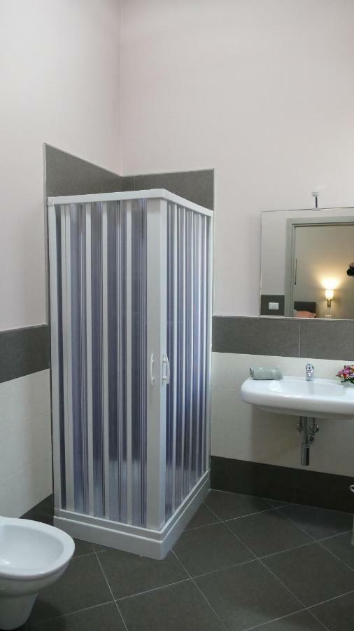 Cairoli Exclusive Rooms & Suite Brindisi Eksteriør billede